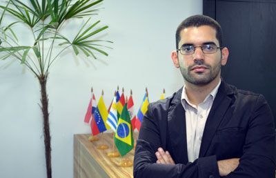 Rodrigo Guedes como Especialista en Comunicación