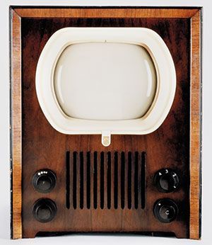 First-Philips-TV-1950-itusers
